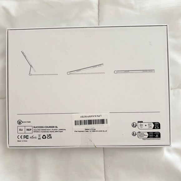 iPad Wireless Magnetic Keyboard - NEW IN BOX - Unopened - Picture 2 of 5